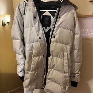 Canada Goose Women's Beige Puffer Coat
